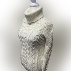 Gap Women’s Cable Knit Turtleneck Tunic Swester